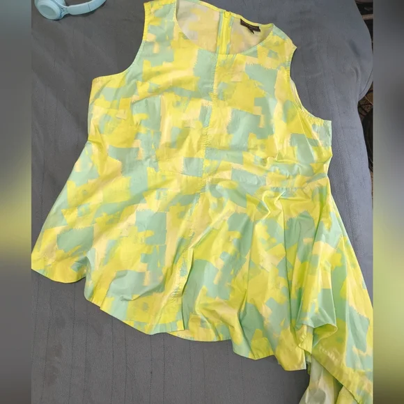 Lane Bryant Asymmetrical Sleeveless Top - Picture 2 of 8